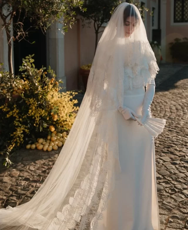 NEW DESIGNER ➕ We’re thrilled to welcome Victoire Vermeulen to The Mews this October — where timeless elegance meets original French artistry. Expect exquisite silhouettes, delicate French lace, and a refreshingly modern take on bridal style. . . #themewsloves 

Photo @diasdevinoyrosas 

#VictoireVermeulen #TheMewsBridal #FrenchElegance
