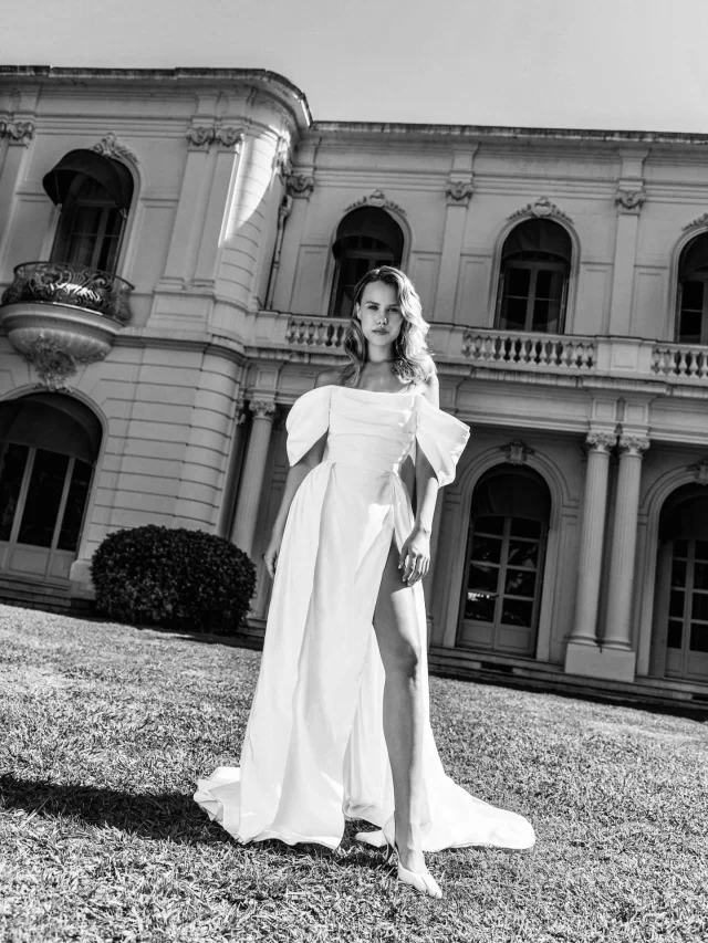 DAYA ➕ Understated romance, timeless craft, a dress made for modern brides the Daya gown by @carolinetakvorian - Explore this beauty and more at The Mews. . . #themewsloves 

#TheMewsBridal #LondonBridalBoutique #FrenchBridalCouture #NottingHillBride #LuxuryWeddingDress #carolinetakvorian #bridalfashion #ParisianBride #DestinationWeddingStyle