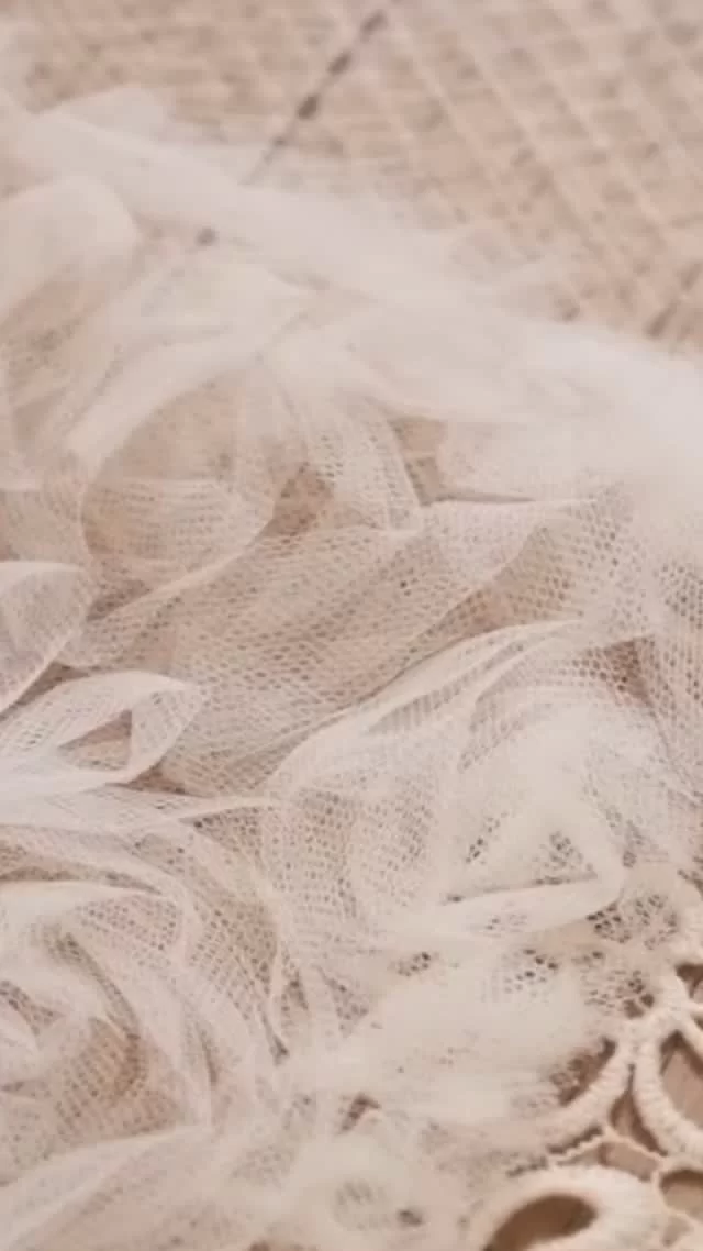 DENTELLE ➕ Every stitch tells a story - French craftsmanship at its finest with @donatellegodartparis. Discover more in our Notting Hill studio . . . #themewsloves 

#FrenchBridalDesign #CoutureCraftsmanship #LuxuryWeddingInspo #NottingHillStyle #ParisianElegance #MewsLondon #dontellegodart
