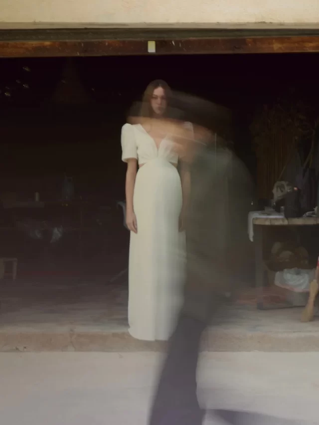 MIRASOL ➕ Simple. Timeless. Unmistakably French. The Mirasol gown and its signature cross-back, exclusively at The Mews. . . #themewsloves 

#LaureDeSagazan 
#LaureDeSagazanBride 
#ParisianCouture 
#FrenchBridalDesigner 
#ParisianElegance 
#CoutureSimplicité