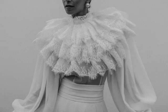 NEW DESIGNER ➕ Victoire Vermeulen - rewriting the codes of couture with breathtaking French lace . . . #themewsloves 

#LondonBride 
#UKWedding 
#NottingHillWeddings 
#LondonWeddingBoutique 
#LondonWeddingDress 
#UKBridalCouture 
#LuxuryWeddingUK 
#BridalBoutiqueLondon 
#BridalCommunityUK 
#LondonWeddingInspiration