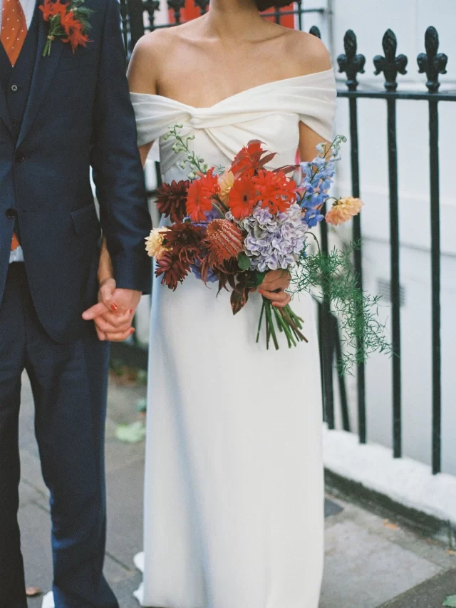 MEWS BRIDE ➕Our #realbride Liz glowing in Verone by @lauredesagazan - effortlessly elegant. Paired with a simple tulle cape for the dreamiest finish . . . #themewsbrides 

#BridalStyle 
#ModernBrideInspiration 
#BridalInspo 
#ElegantBride 
#LuxuryWeddingInspo 
#WeddingDressGoals 
#RomanticWeddingStyle 
#TimelessBride 
#LuxuryWeddingLook 
#BridalEditorial 
#QuietLuxuryBride