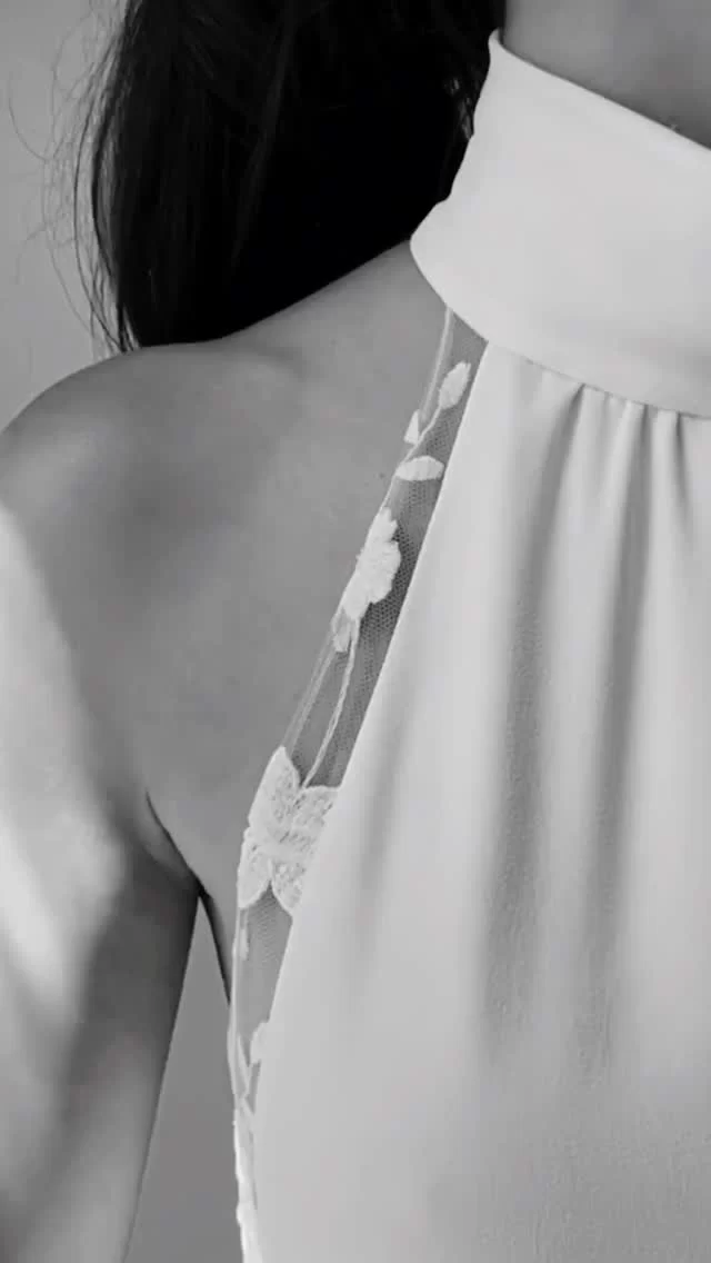 SAMPLE SALE ➕ HIGH FASHION PIECES, LIMITED, EXCLUSIVE, UNREPEATABLE. We are hosting an exclusive end of year sample sale with all samples at 50% off - limited appointments available. Email us to book your appointment 📧 nottinghill@themewsbridal.com 

#BridalSampleSale
#WeddingDressSampleSale
#SampleSaleLondon
#BridalSale
#DesignerSampleSale
#LondonBrides
#LondonBride
#UKBride
#UKWeddings
#LondonWeddings
#BridesOfLondon