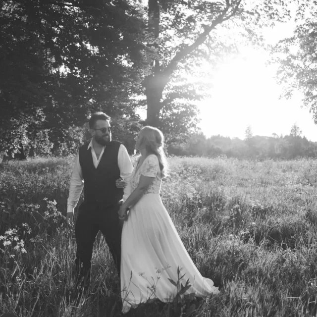 MEWS BRIDE ➕ Our #realbride Emma glowing in the Hoshi gown by @mademoiselle_de_guise - timeless romance, modern elegance, and effortless beauty . . . #themewsbrides 

Photo @laurenelliottweddings 

#RealBride
#RealBrideStyle
#BrideStyle
#ModernBride
#ChicBride
#ElegantBride
#BridalInspo
#WeddingInspo
#BrideToBe
#LuxuryBride