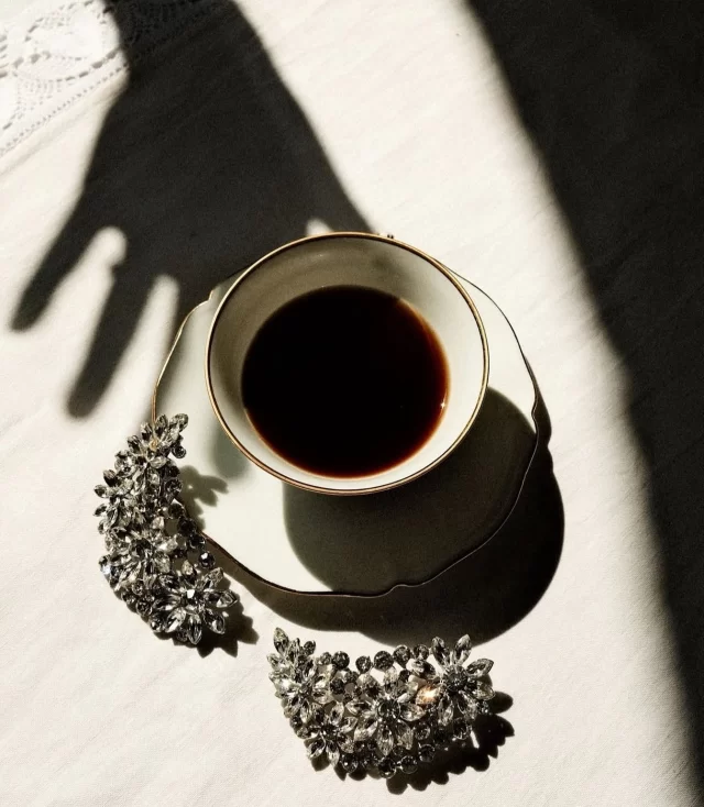 LE WEEKEND ➕ via @victoirevermeulen . . . #themewsloves 

Photo @chaleur.production 
Set design @room__s__