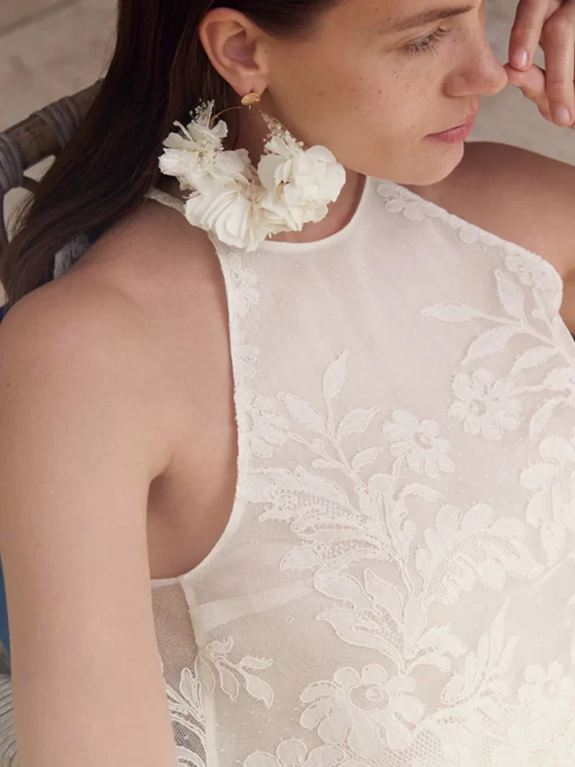 DETAILS ➕ Discover the timeless elegance of Laure de Sagazan — exclusively available at The Mews. Delicate textures, effortless silhouettes, and beautifully considered finishes designed for the modern romantic. . . #themewsloves