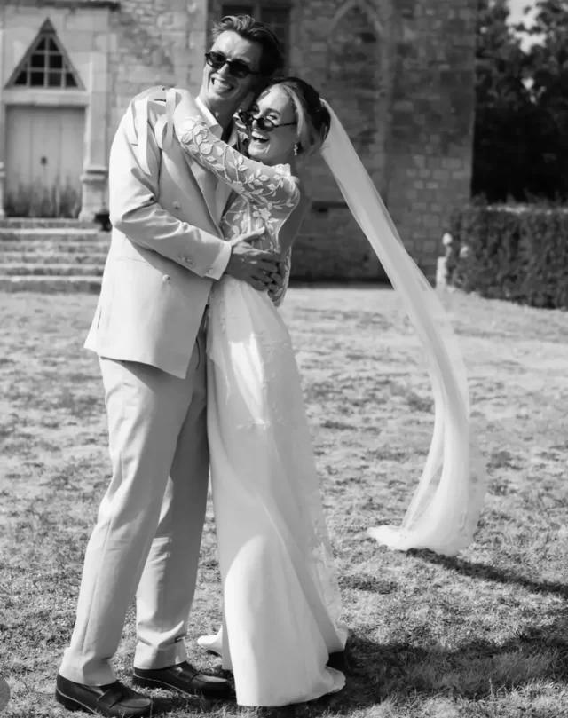 MEWS BRIDE ➕ Our stunning bride Charlie looking gorgeous in her @rimearodaky gown . . . #themewsbrides 

Photo @lisa_allen_photography